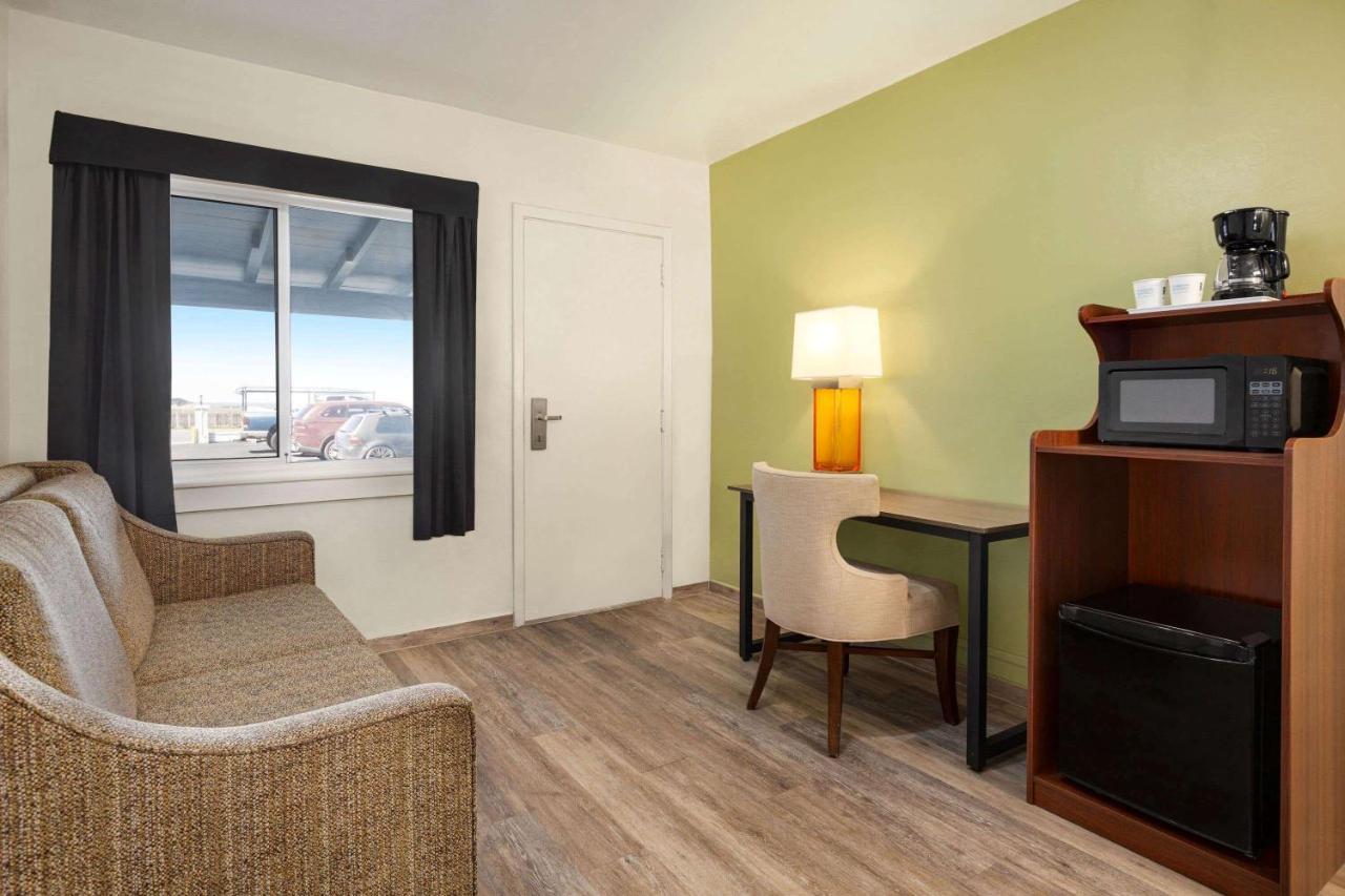 Motel Baymont By Wyndham Bragg Fort Bragg